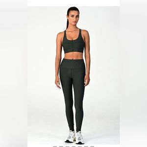 Vetchy set bra and leggings